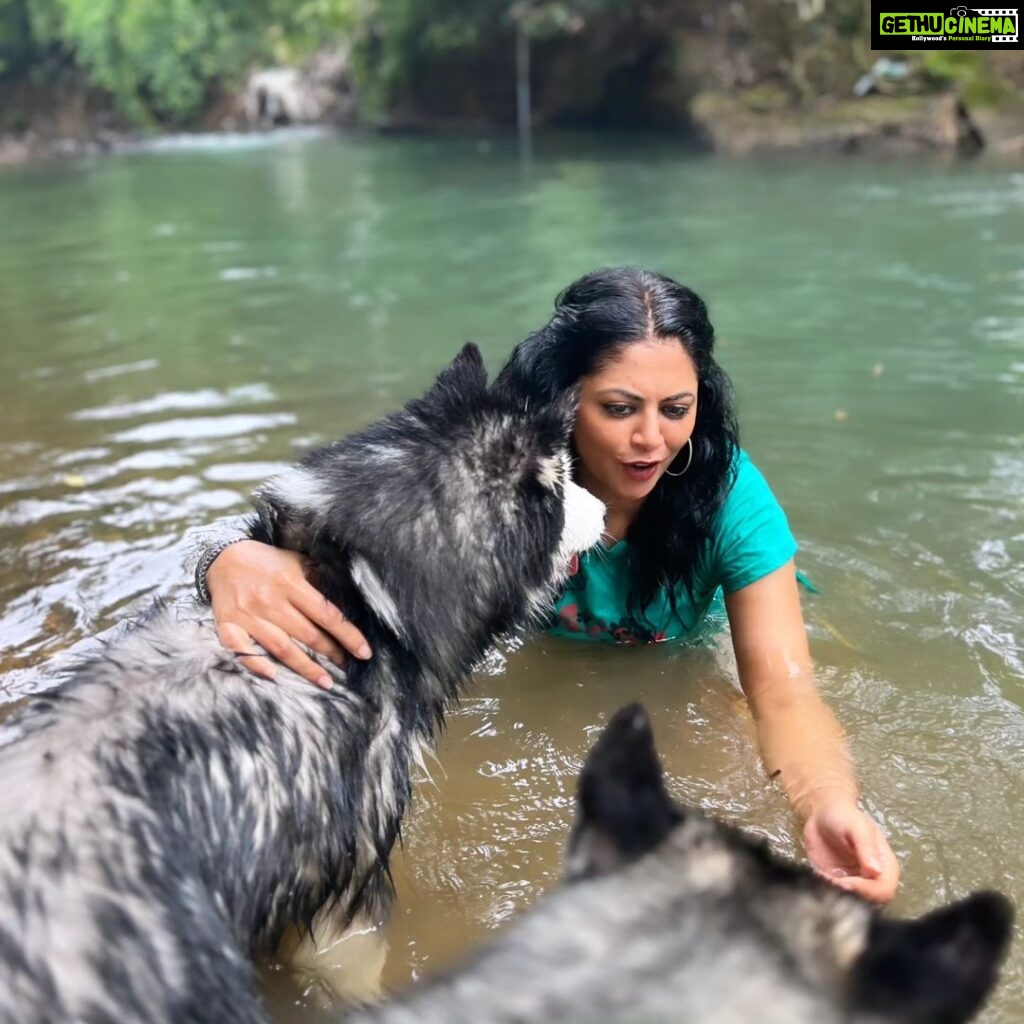 Kavita Kaushik Instagram - Jungle, River and some 🐺🐺🐺