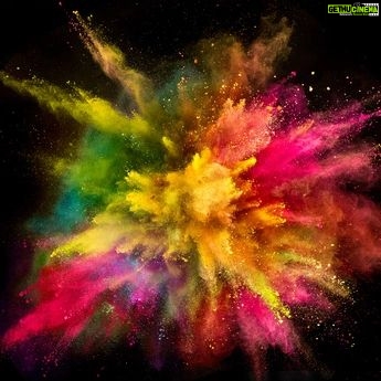 Kay Kay Menon Instagram - #होली की हार्दिक शुभकामनाएं!! #happyholi ❤️🤗