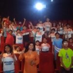 Kay Kay Menon Instagram - Players and coaches of Vision Badminton, Nagpur, went and watched "LOVE-ALL" together. A common scene at various places, and we are overwhelmed seeing it. Hope more and more players, academies, schools will join this momentum and feel the emotion….thank you rajnish jain ji for sharing this … @kaykaymenon02 @swastikamukherjee13 @sudhanshu7s @gopichandpullela @supriya_devgun @yonex_sunrise_india @badmintongurukul @loveall.film @lgfstudios @anandpandit @anandpanditmotionpictures @olympusindore #VisionBadmintonAcademy #Nagpur #LoveAll #LoveAllFilm #LoveAllReview