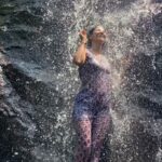 Keerthi Pandian Instagram - Water water water water !!!! Never ending love for water 💙 Just sitting under the falls was meditative 🔱 #waterbaby #waterfalls #skiptothegoodpart