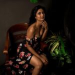 Keerthi Pandian Instagram - Pose. Laugh. Repeat. 🦖 Photographer : @palaniappansubramanyam Make Up and Hair : @reenapaiva #shoot #junglechild