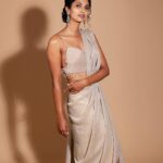 Keerthi Pandian Instagram - Crafted with Stardust ✨ Photographer - @lakshmiijagan Hair - @vyshalisundaram_hairstylist Styling - @shilpaiyer Outfit - @chaitanyarao_official #glowup