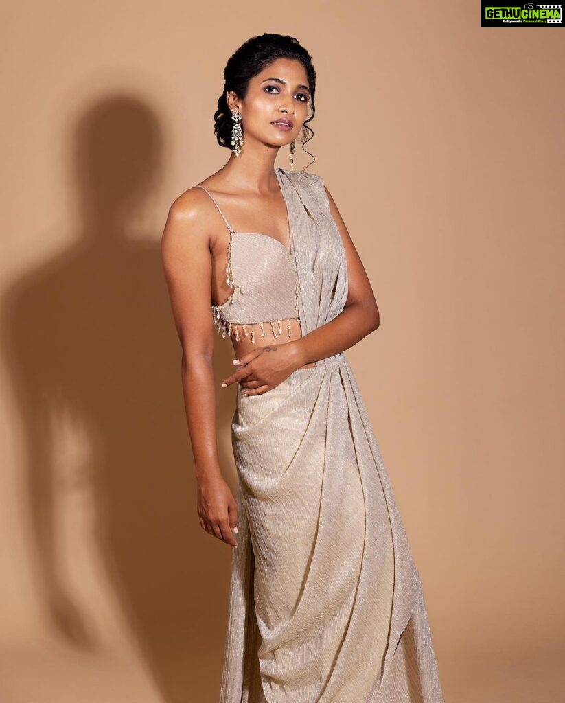 Keerthi Pandian Instagram - Crafted with Stardust ✨ Photographer - @lakshmiijagan Hair - @vyshalisundaram_hairstylist Styling - @shilpaiyer Outfit - @chaitanyarao_official #glowup