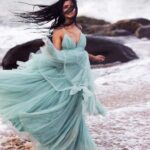 Keerthi Pandian Instagram - Shades of மாநிறம் and நீலம் 🌊 Photography - @lakshmiijagan Styling - @shilpaiyer Dress - @suresh.menon Make up - @suresh.menon Hair - @vyshalisundaram_hairstylist Photography assistant - @chethichandhar #LostNowhere #NeoSa #Sea #Water #wind