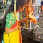 Keerthi Pandian Instagram - Dancing with my element 🔥 in the home of 🔱 #tiruvannamalai #girivalam #omnamahshivaya Tiruvannamalai Temple
