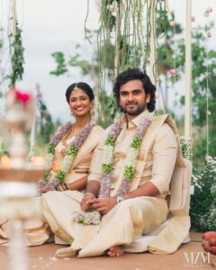 Keerthi Pandian Instagram - “செம்புலப் பெயல் நீர் போல
அன்புடை நெஞ்சம் தாம் கலந்தனவே.”

#AshoKee🔥
#Grateful 

📸 - @made.in.mono