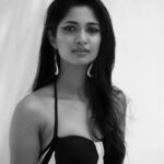 Keerthi Pandian Instagram - 🕷 #monochrome Make up @makeupartistrybykavithasekar Photography and retouching @lakshmiijagan