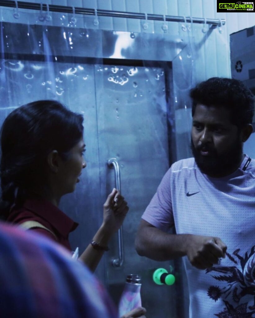 Keerthi Pandian Instagram - My most favourite part about shooting for the film #Anbirkiniyal was the freezer zone. All movements and stunts were made super exciting by these super humans! Clearly you can see my excitement (and rudolf-the-red-nose face) with the amazing @anbariv_action_director and @prabu_stunts_pc_ ! 🦾 Movie streaming on @primevideoin ALSO, Anbirkiniyal will be telecasted on @kalaignartvofficial coming august 15, Independence Day special! ♥️