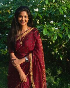Keerthi Pandian Instagram - இனிய தீபாவளி வாழ்த்துக்கள் 🔥