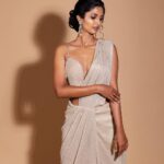 Keerthi Pandian Instagram - Crafted with Stardust ✨ Photographer - @lakshmiijagan Hair - @vyshalisundaram_hairstylist Styling - @shilpaiyer Outfit - @chaitanyarao_official #glowup
