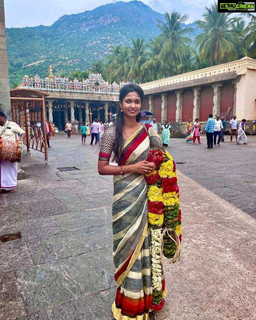 Keerthi Pandian Instagram - To many new beginnings from this new month, with abundant love and gratitude! ☀️ #OmNamahShivaya Thiruvannamalai,tamilnadu