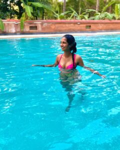 Keerthi Pandian Instagram - Taking the shape of you, my dear element 💧 #waterbaby Adishakti Theatre