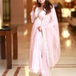 Keerthi shanthanu Instagram - Blushing Peach🦩✨ #audiolaunch #host Outfit : @savinidii_official Photography : @udaya_kaptures