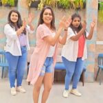 Keerthi shanthanu Instagram – Hayyoda…💘
Love this song 💘
Best wishes @atlee47 @priyaatlee 💕
From #Kikisdancestudio 
@divya_srinithi @shreya_anu28 💕
Choreo & shot by @pringlejones_ 💓
Location courtesy @lafayette.in 💓
Edited by @mr_ajaaydcruze_ 
#jawaan #srk #hayyoda