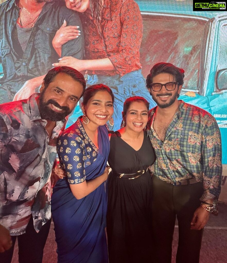 Keerthi shanthanu Instagram - a King Of Kotha vibe 💥 @dqsalmaan & @aishu__ watta fascinating duo, giving you all the positive vibes u need ❤️ Electrifying energy from crowd 💥 glad to have hosted this event #kingofkotha @actorshabeer @sherif_choreographer @dqswayfarerfilms @zeestudiosofficial @brandblitzevents