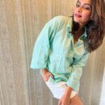 Keerthi shanthanu Instagram – 🤍
Simplicity is a beautiful thing❕

Soft comfy cotton shirt from @aloehouseindia 🌿