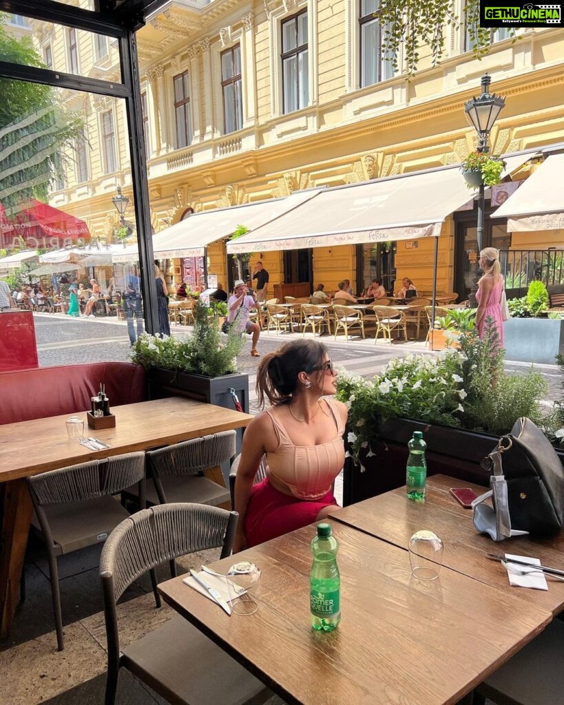 Ketika Sharma Instagram - The gorgeous Budapest 💖 #tb #hungary #budapest #day #tour Budapest, Hungary