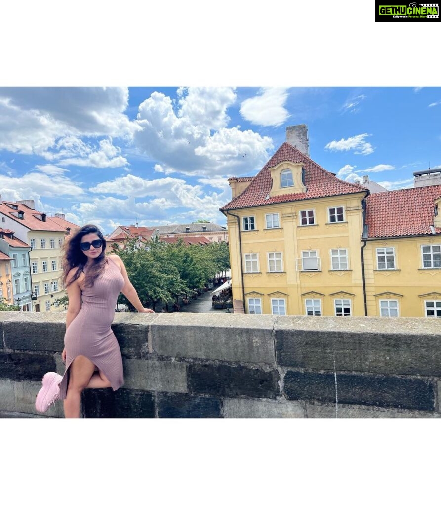 Ketika Sharma Instagram - One of the most touristic bridges in the world 😍 #gorgeous #cityofcastles #prague #charlesbridge Charles Bridge, Old Town, Prague