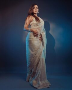 Ketika Sharma Instagram - Au clair de lune 🌗  #2 

Styled by @rashmitathapa
Wearing @sabaahat
Jewellery @amrapalijewels
Shot by @puchi.photography 
HMU @makeuphairbyrahul
Draping @deparsalon 

#brotheavatar #prereleaseevent #promotional #look #whitetheme #brotheavatarfromjuly28🌀