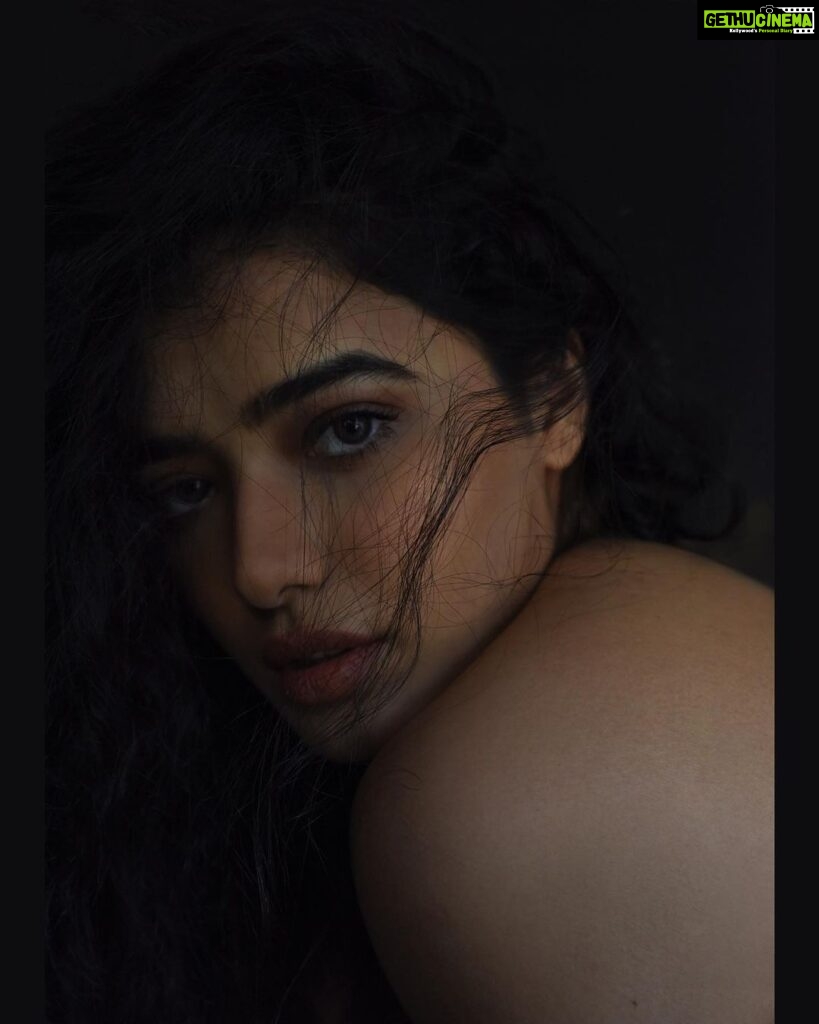 Ketika Sharma Instagram - Have the courage to wish for more 💫 Happy weekend everyone 🤗 #portrait @shazzalamphotography 👐🏼 #face #shot #blackandwhite #or #colour