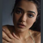 Ketika Sharma Instagram – I see you, I see the light in you, I see how powerful you are, I see how magical you are ✨ #loveandlight 

Portraits by @shazzalamphotography 🔥

#portraiture #portraitcentral 🫠 
#alllovenohate