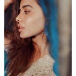 Ketika Sharma Instagram - Au clair de lune 🌗 Styled by @rashmitathapa Wearing @sabaahat Jewellery @amrapalijewels Shot by @puchi.photography HMU @makeuphairbyrahul Draping @deparsalon #brotheavatar #prereleaseevent #promotional #look #whitetheme #brotheavatarfromjuly28🌀