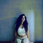 Ketika Sharma Instagram – warm chaos 🦦

#shotoniphone @shazzalamphotography 
#moodboard #aesthetics #tb
