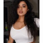 Ketika Sharma Instagram – You, me and a Lit 90s playlist ☕️

📸 – @shazzalamphotography 

#tb #portrait #moodboard #tbthursday