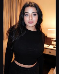 Ketika Sharma Instagram - aime et être aimé 💝

@pranav.foto 

#portrait #mood #moodboard