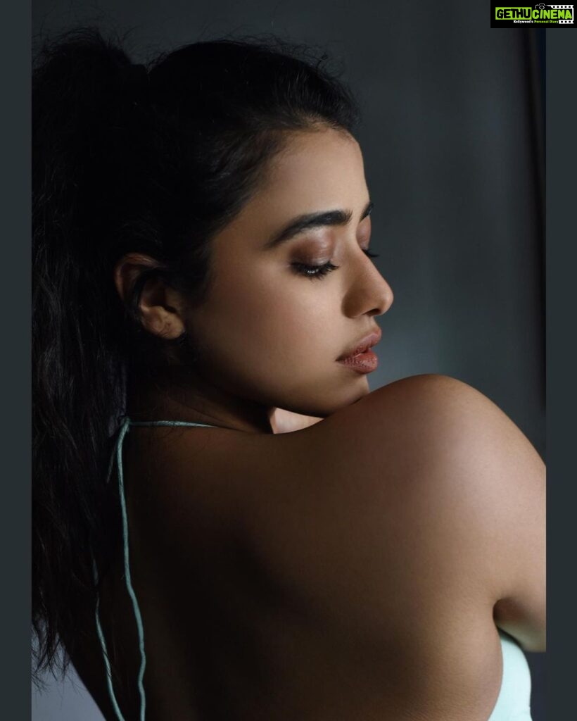 Ketika Sharma Instagram - I see you, I see the light in you, I see how powerful you are, I see how magical you are ✨ #loveandlight Portraits by @shazzalamphotography 🔥 #portraiture #portraitcentral 🫠 #alllovenohate