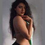 Ketika Sharma Instagram – I wanna be your babe-a-babe-a-baiebay …

📸- @shazzalamphotography 🔥

#newdrop #portrait #aesthetics
