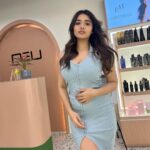 Ketika Sharma Instagram - Loving my hair @stayneu 💕 #obsessing #favourite #place #so #needed #it #new #hairdo