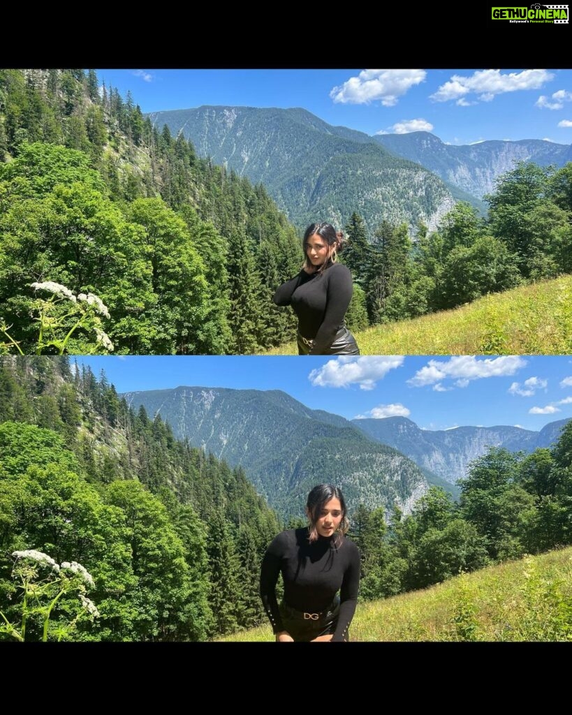 Ketika Sharma Instagram - I’m in a Sunday kinda love with #hallstatt the nature-heaven 😍 #hallstatt #austria #tb #sobeautiful #takemeback Hallstatt Lake