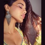 Ketika Sharma Instagram – Portraits by @puchi.photography 🤗
Styled by @rashmitathapa wearing @kaastaanbydivaajain and the lovely makeup by the very lovely @makeupartist_arti 🫶 

#portraits #tb #for #promotions