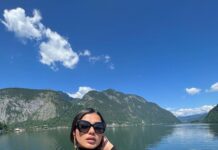 Ketika Sharma Instagram - I’m in a Sunday kinda love with #hallstatt the nature-heaven 😍 #hallstatt #austria #tb #sobeautiful #takemeback Hallstatt Lake