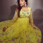 Ketika Sharma Instagram – different shades of my favourite colour 💛 

Styled by @rashmitathapa 
Wearing @kaastaanbydivaajain 
Shot by @puchi.photography 
Makeup @makeupartist_arti 

#tb #anarkali #styled
