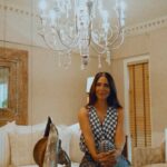 Kim Sharma Instagram - Absolutely obsessed with my custom chandelier by @sunshine_boulevard thank you guys for making this process so smooth and seamless #decor #reels