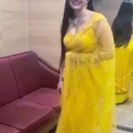 Komal Sharma Instagram - Follow your heart in everything you do #actresskomalsharma #actress #reels #sareelove #reelsinstagram #reel #trendingvideo #trendingaudio #trending #trendingnow