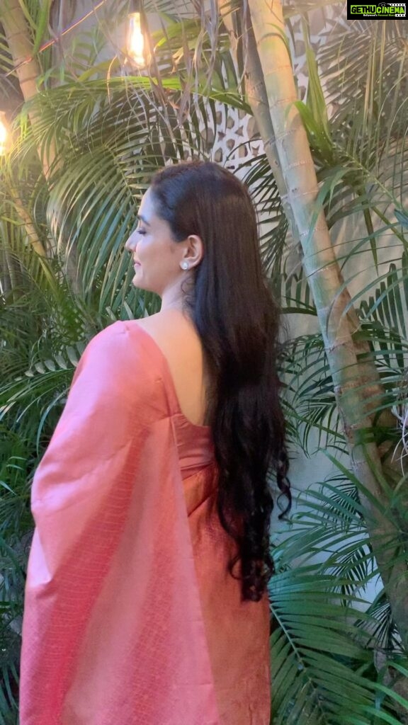 Komal Sharma Instagram - One word frees us all the weight and pain of life:that word is love #insta #viral #explorepage #likes #trending #reels #popular #famous #trendingreels #viralreels #komalsharma #actress #model #actresslife #actressmodel