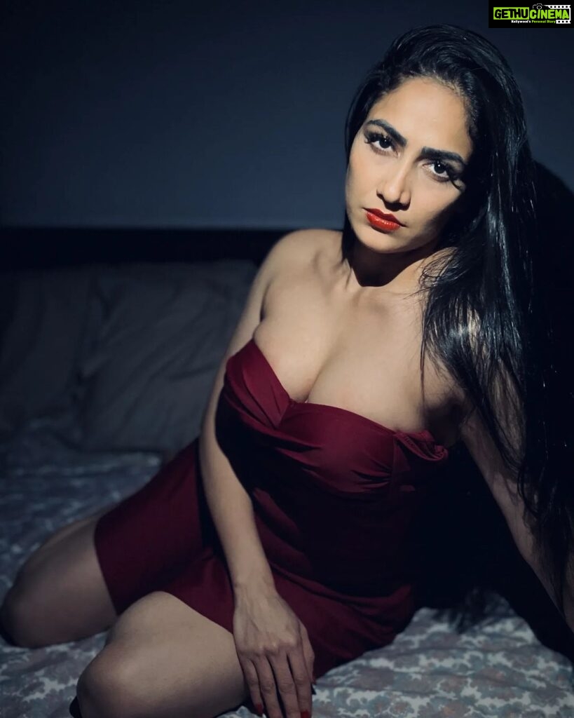 Komal Sharma Instagram - Keep Your Struggle a Secret, Until You Succeed ❤️‍🔥 #Actresslife #Model #Success #Struggle #Actress #Photoshoot Captured by - @soul__jo__boy