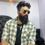 Komal Sharma Instagram - New get up for the new movie “Pendulam “ தயாரிப்பு - திரவியம் பாலா (SURYA INDRAJIT FILMS) இயக்குநர் : B.சதீஸ் குமரன் இசை: சைமன் கிங் ஒளிப்பதிவு : ஆனந்த்   எடிட்டர்: ராம் சதீஷ் கலை இயக்குனர்: K.B.நந்து விஜித் பாடலாசிரியர்: விவேகா, கு கார்த்திக் சண்டைப்பயிற்சி : டான் அசோக் நடன இயக்குனர்: ராஜேஷ்.J ஒப்பனை: அப்துல் ரசாக் உடைகள் : பெருமாள் செல்வம் விஷுவல் எஃபெக்ட்ஸ் - டோனி மேக்மித் தயாரிப்பு நிர்வாகி - பழனிவேல் V மக்கள் தொடர்பு - சதீஷ் (AIM) ஸ்டில்ஸ் - ஜூடி போஸ்டர் டிசைனர் - ராஜ் டிசைனர் பாயிண்ட் and with Co actors @tsk_actor @abhirami_official @actresskomalsharma @ramc.official