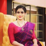 Komal Sharma Instagram - My love for this timeless beauty is never-ending #komalsharma #saree #actresshot #cooptex