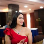Komal Sharma Instagram - When in doubt, wear red... 🍒 #Actress #Actresslife #Red #WomenInRed 📸 @iam_mahendran_