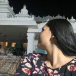 Komal Sharma Instagram - Your eyes stole all my words away." KRISHNA Consciousness 😍😍😍❤️❤️❤️ #krishnalove #krishnaconsciousness #harbaatsamjhanasadasambhavnahi #krishnadevotee #krsna #harekrishna #lordkrishna #radhakrishna
