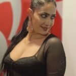 Komal Sharma Instagram - Stunning Entry 🔥 | #Actress | @actresskomalsharma | at #Kudimahaan Movie Family Show | Kamala cinemas Kamala Cinemas