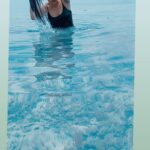 Komal Sharma Instagram - Mermaid kisses and starfish wishes. #actress #ActressKomalsharma #komalsharma #komalsharma Maldives #MaldivesTourism #Tourism #LoveMaldives #love#addu #visitmaldives @actresskomalsharma Pro - John sir @a._john_pro @mizbar