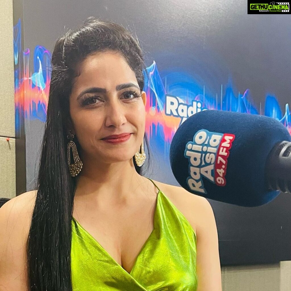 Komal Sharma Instagram - It was such a pleasure having the beautiful, passionate & original @actresskomalsharma - Bollywood/Mollywood/Kollywood actress, National squash player, Miss South India on Power Drive with @rjzandubai. Watch both parts of the interview on our official Facebook channel ♥️ #komalsharma #barroz #marakkar #ittymaanimadeinchina #marakkararabikadalintesimham #bollywood #mollywood #kollywood #radioasia #radioasia947 #rjzan #rjzandubai #radiolife #interview Dubai, United Arab Emiratesدبي