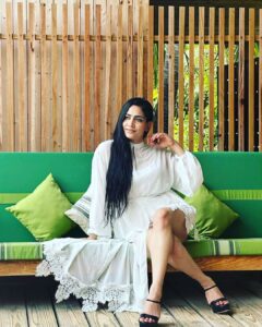 Komal Sharma Instagram - Where gorgeousness meets gracefulness beauty gets enlivened @a._john_pro 
#indianactress #bollywoodactress #malyalamactress #tamilactress #actorslife #shoot #whitedress