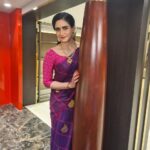 Komal Sharma Instagram - With light of beautiful diyas and the holy chants, may happiness and prosperity fill your life forever! Wishing you and your Family very happy and prosperous Diwali! #Deewali #happydeepavali #dipawali #Saree #lights #diya