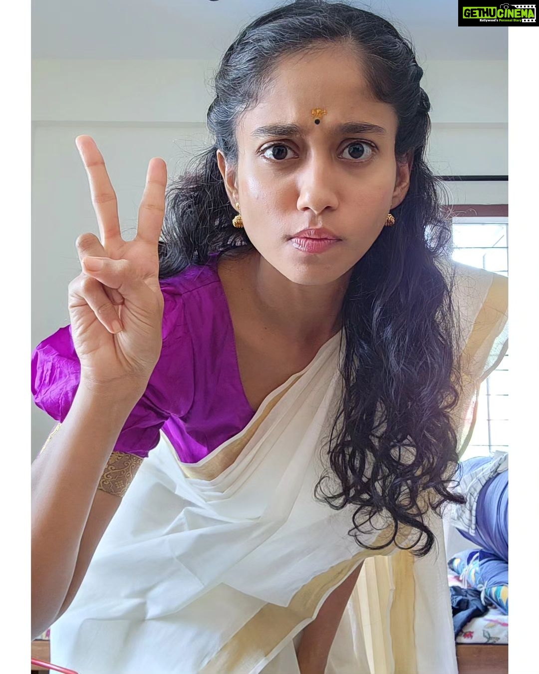 Krisha Kurup Instagram - Onam phase ! 🌸